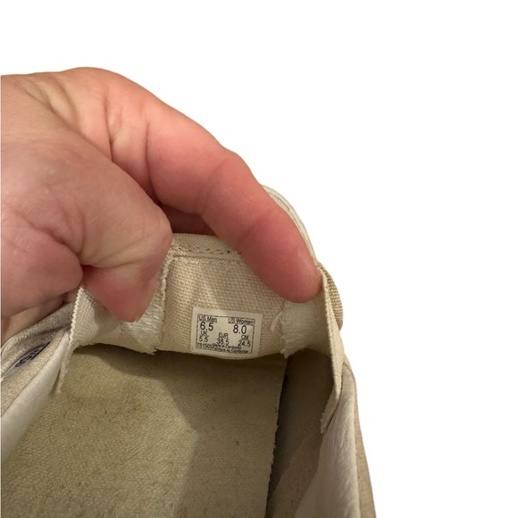 Vans Classic Slip-on Sneakers in Ivory. Size 8. EUC - Picture 6 of 8